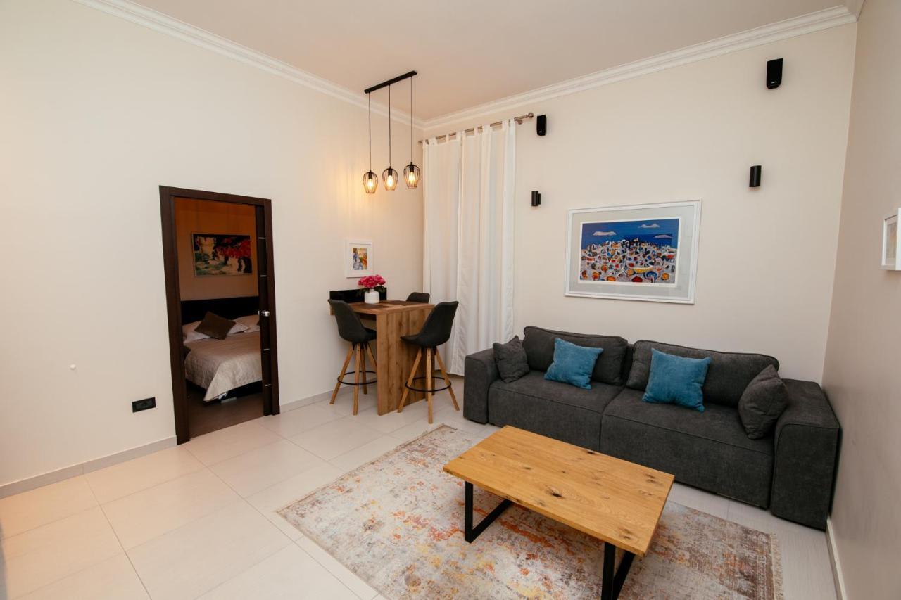 City Harbour Deluxe Suites Zadar Exterior photo